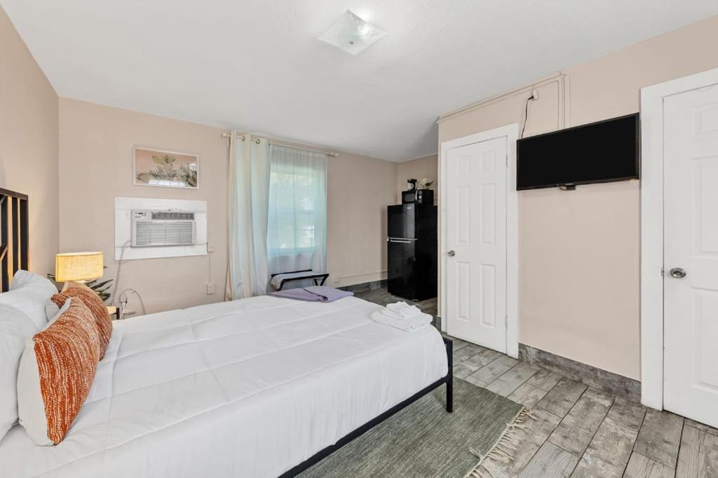 كليرووتر Located By The Beach 1 Bedroom With Parking And Pool المظهر الخارجي الصورة